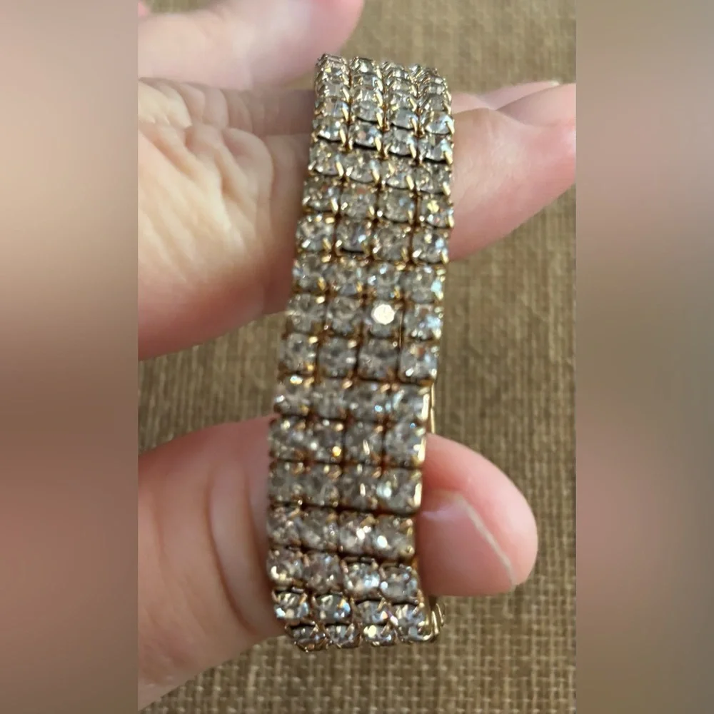 Beautiful Stretch Rhinestone Bracelet
